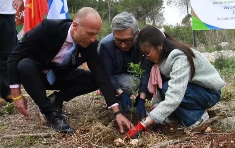 Vietnamese embassy joins Israel’s tree planting festival